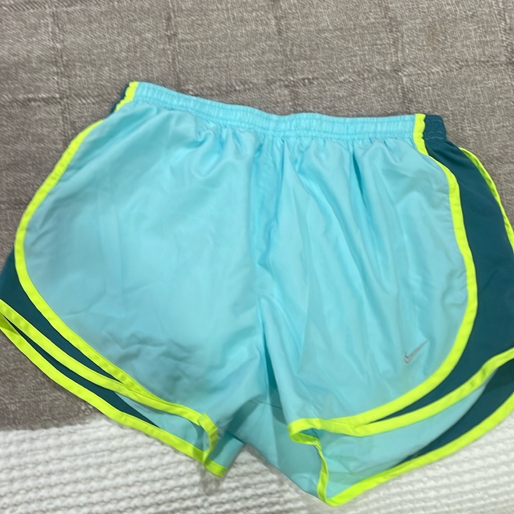 Nike Dri-Fit Athletic Shorts Women’s Size M